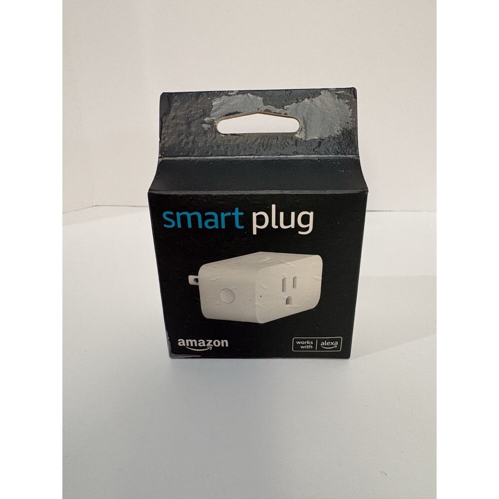 Amazon Smart Plug Works with Alexa White Smart Home Outlet Unused Damaged Box